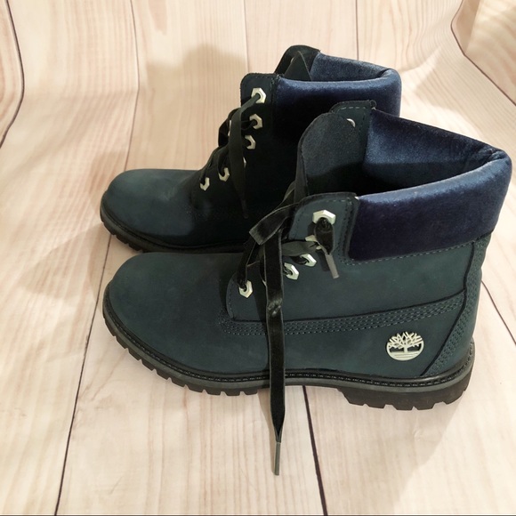 Timberland Shoes - {Timberland} Hunter Green Velvet Collar 6" Boots